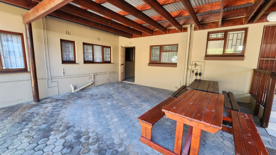 4 Bedroom Property for Sale in Hartenbos Central Western Cape